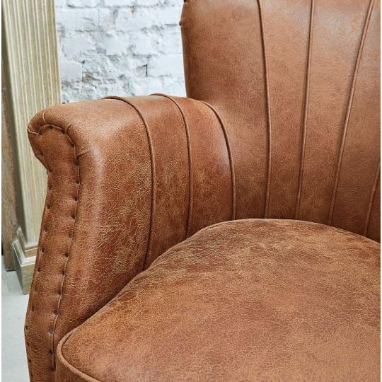 szegecses ives hattamla loft vilagos barna konyak bor fotel borfotel fotel vintage cottage rusztikus country karpitos butor.jpg